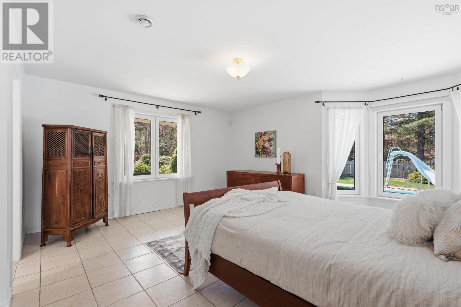 243 Lakeshore Drive - 14