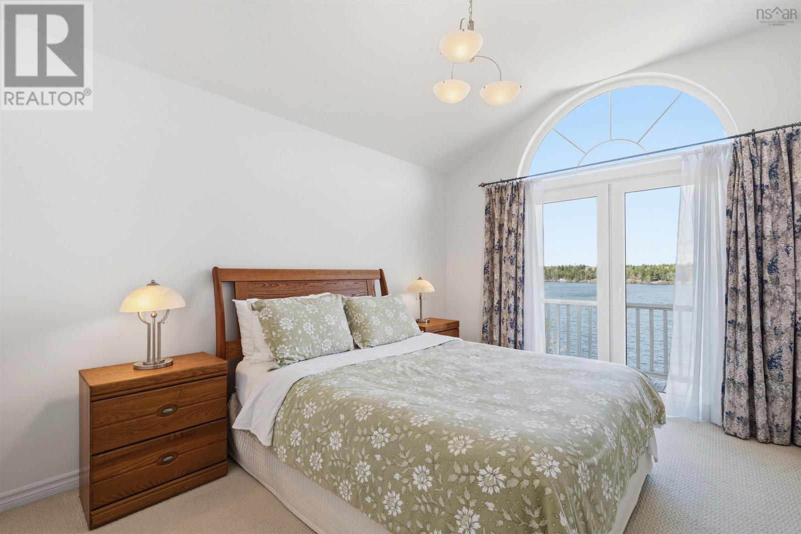 243 Lakeshore Drive - 27