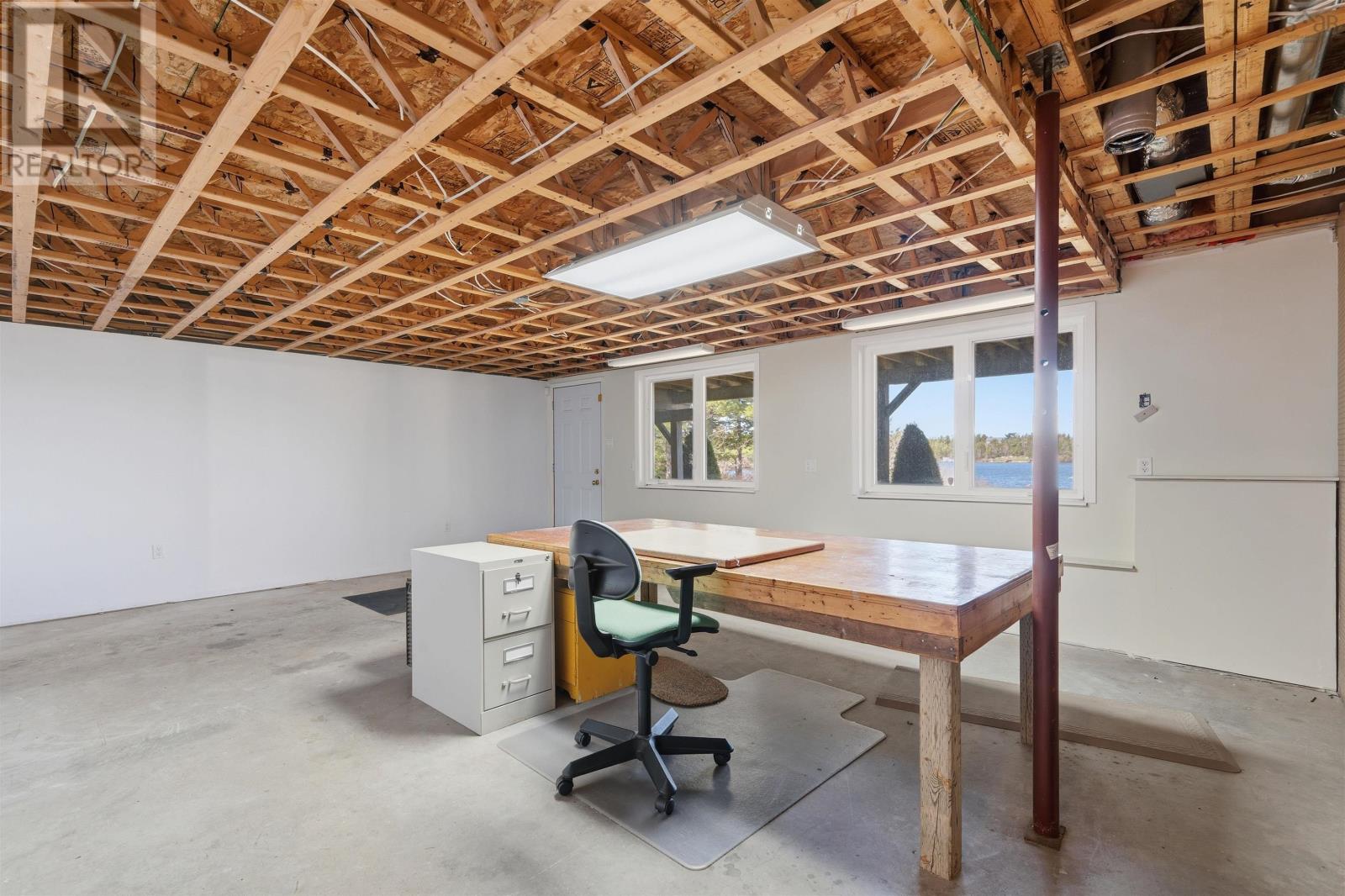 243 Lakeshore Drive - 32
