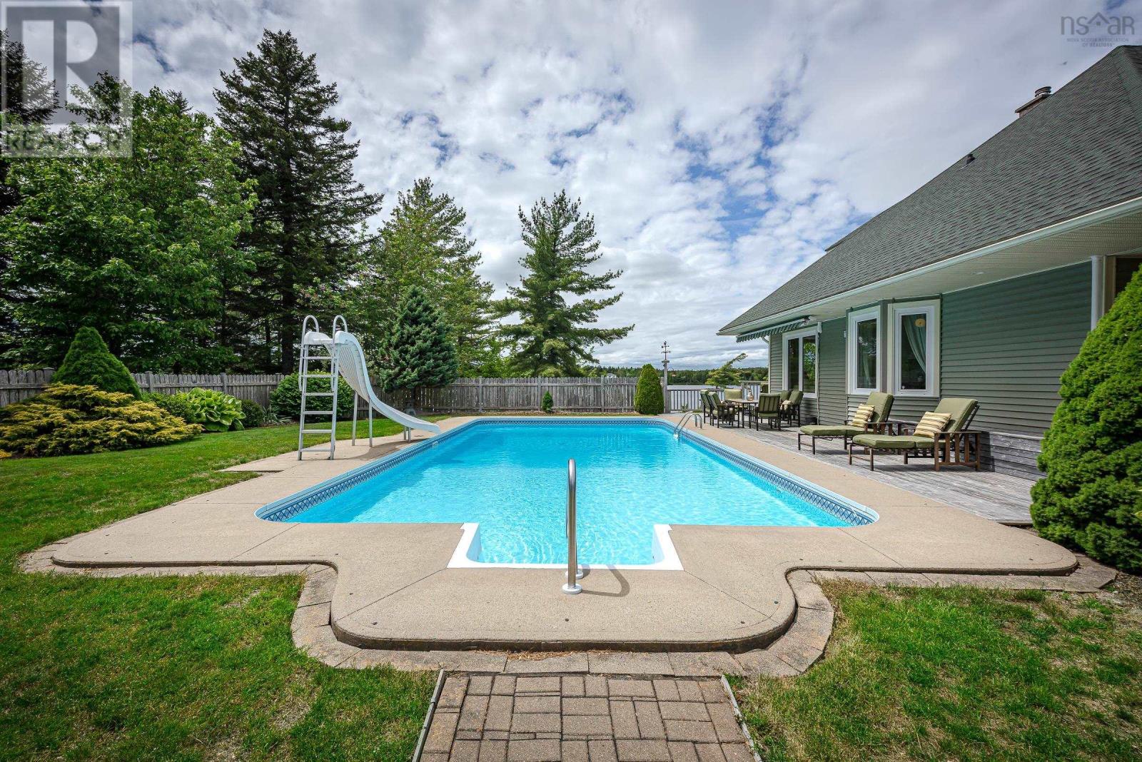 243 Lakeshore Drive - 34