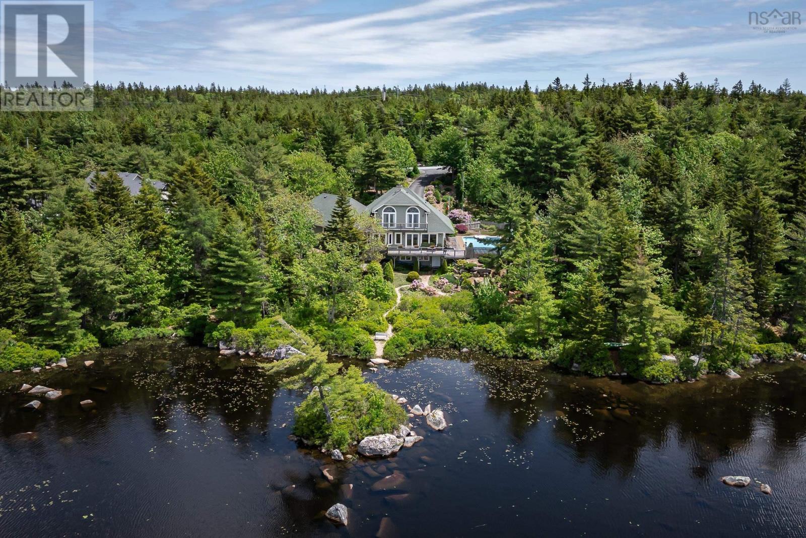 243 Lakeshore Drive - 42
