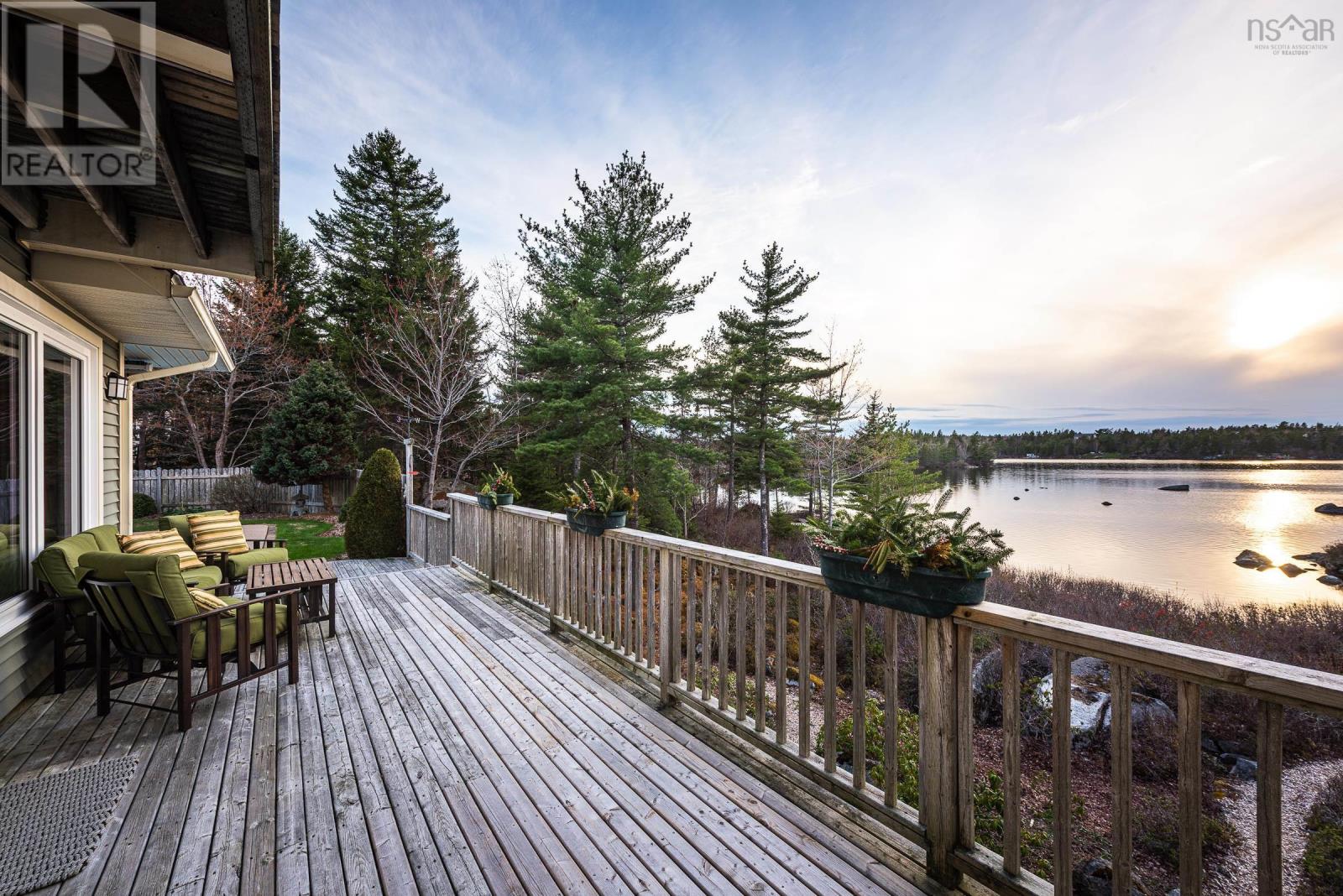 243 Lakeshore Drive - 49