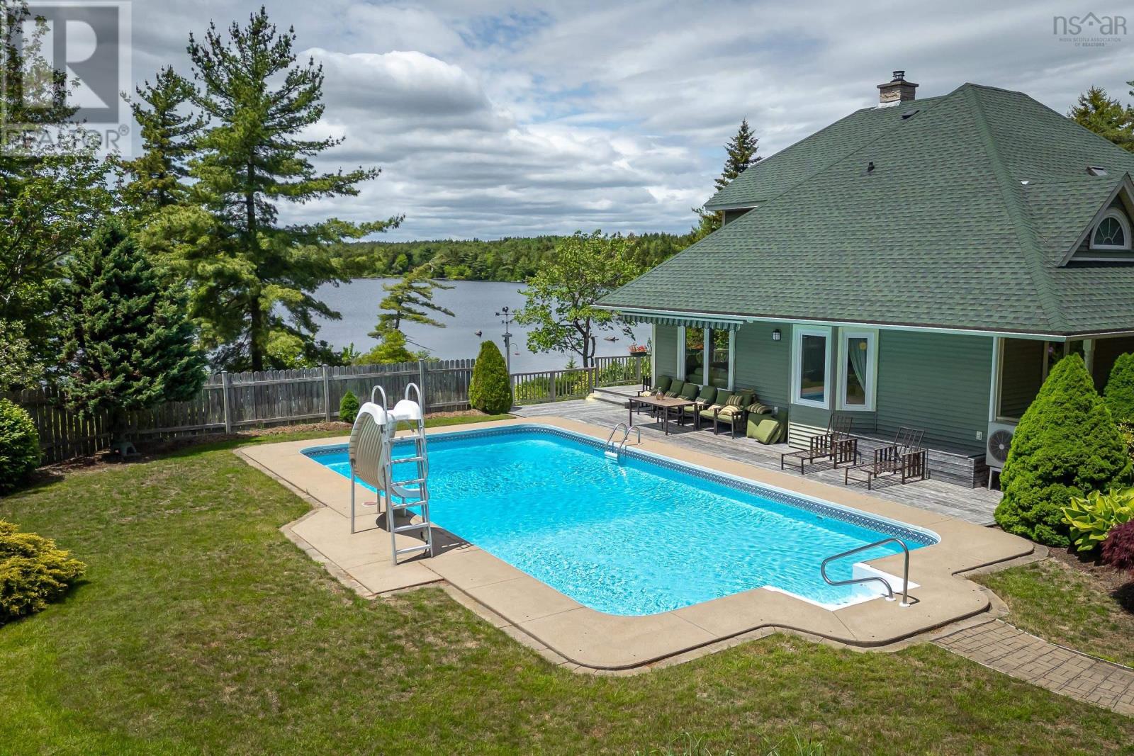 243 Lakeshore Drive - 33