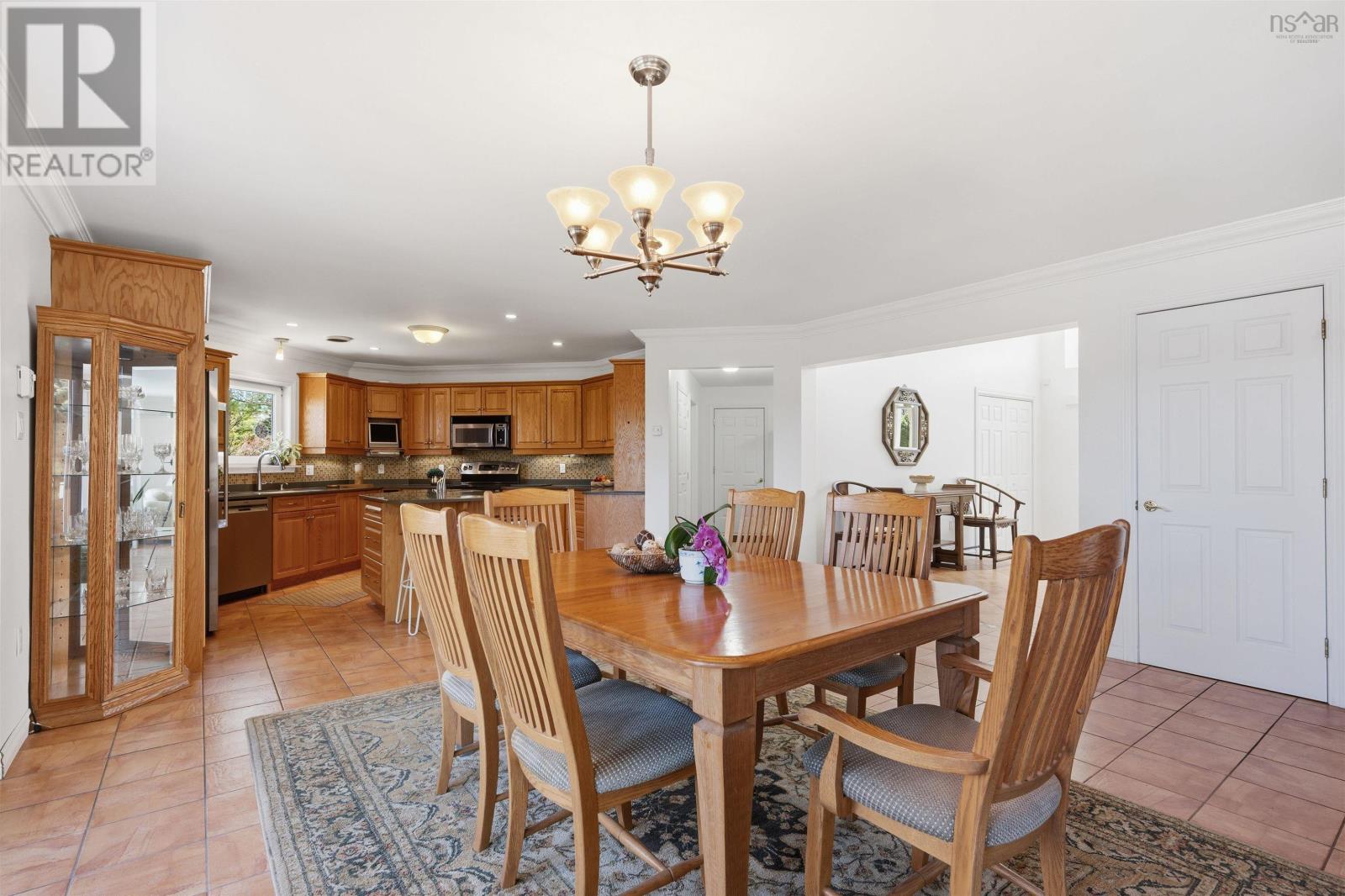 243 Lakeshore Drive - 7