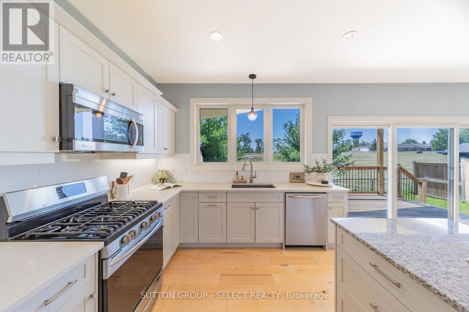 230 UNION AVENUE - 14