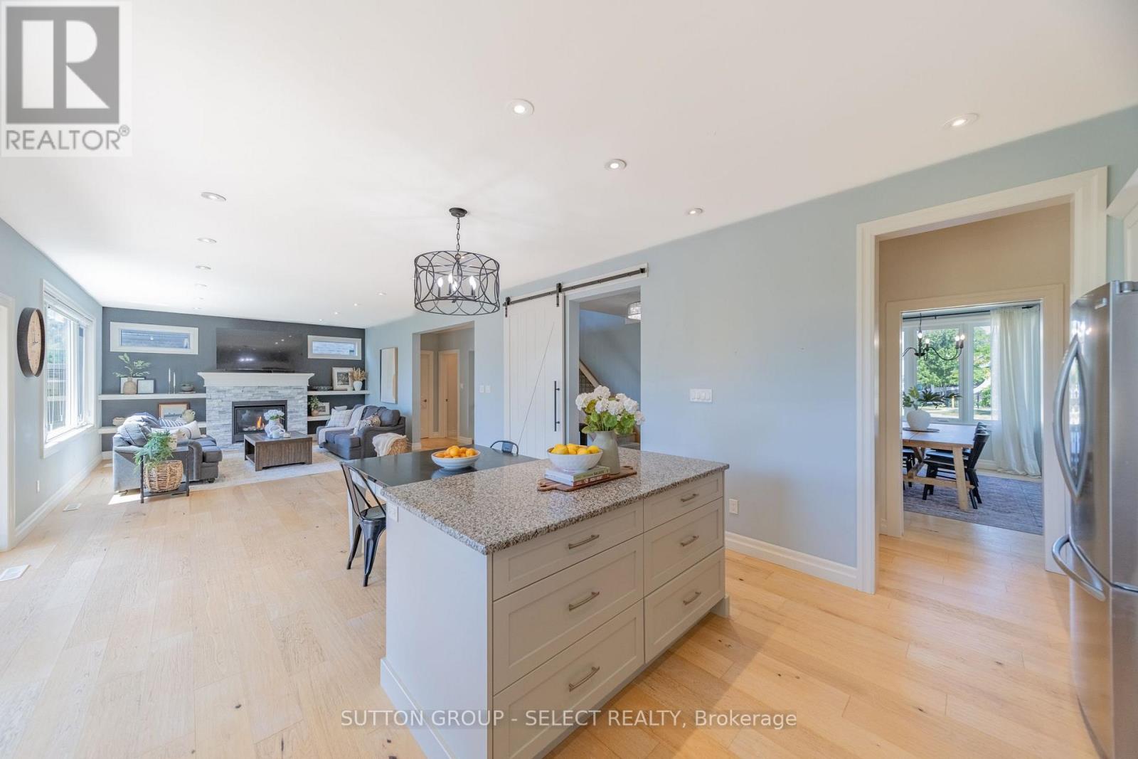 230 UNION AVENUE - 16