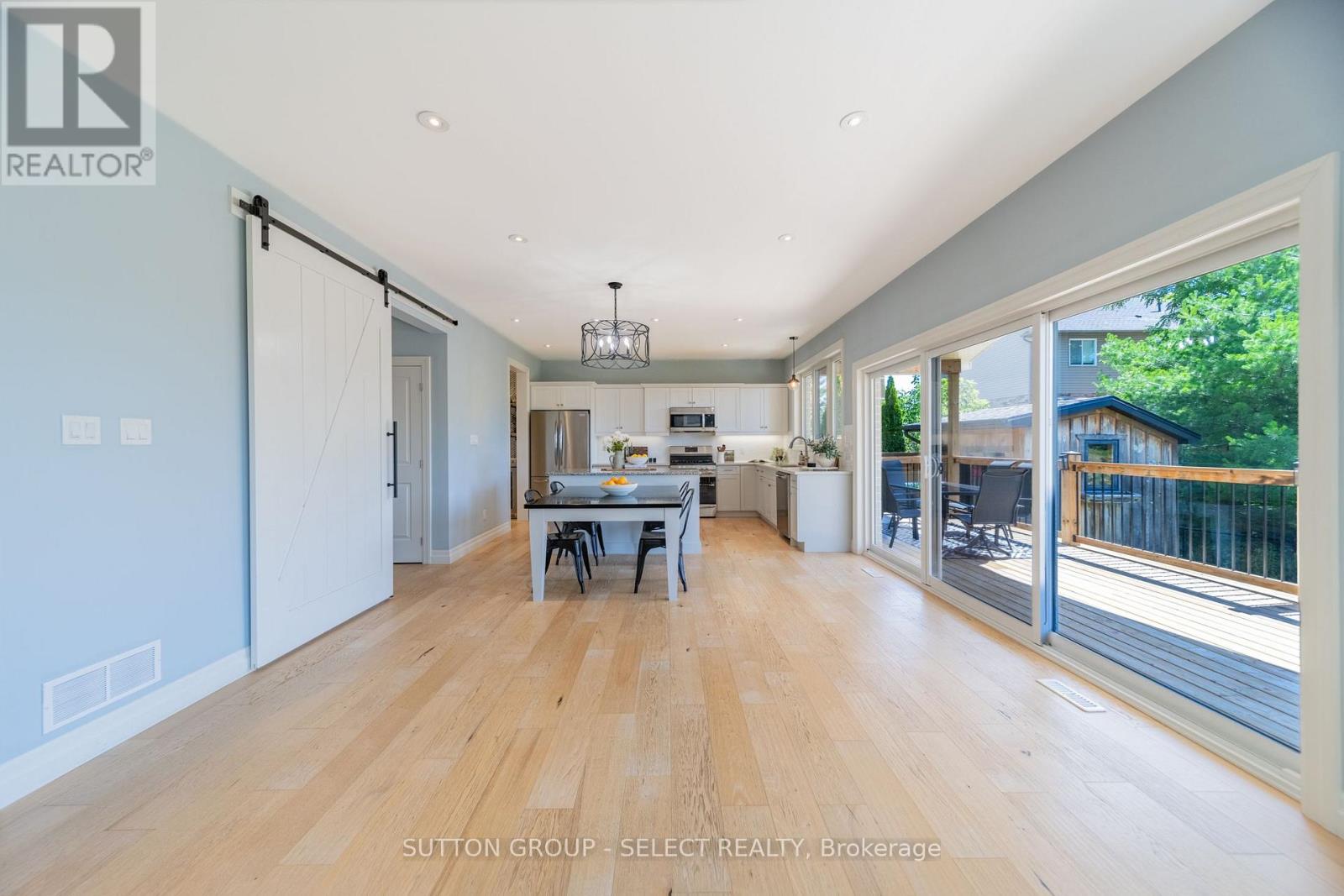 230 UNION AVENUE - 18