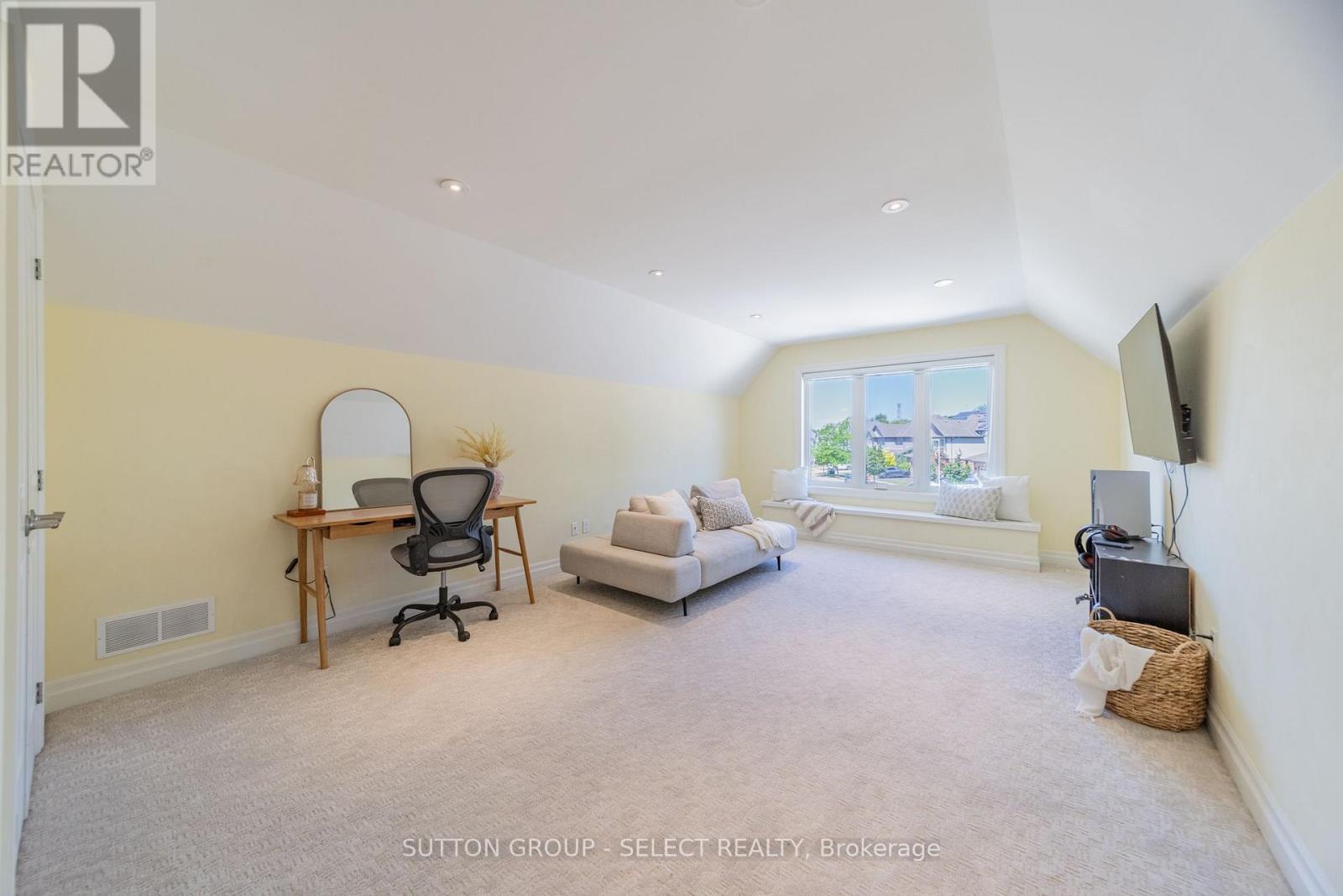 230 UNION AVENUE - 26