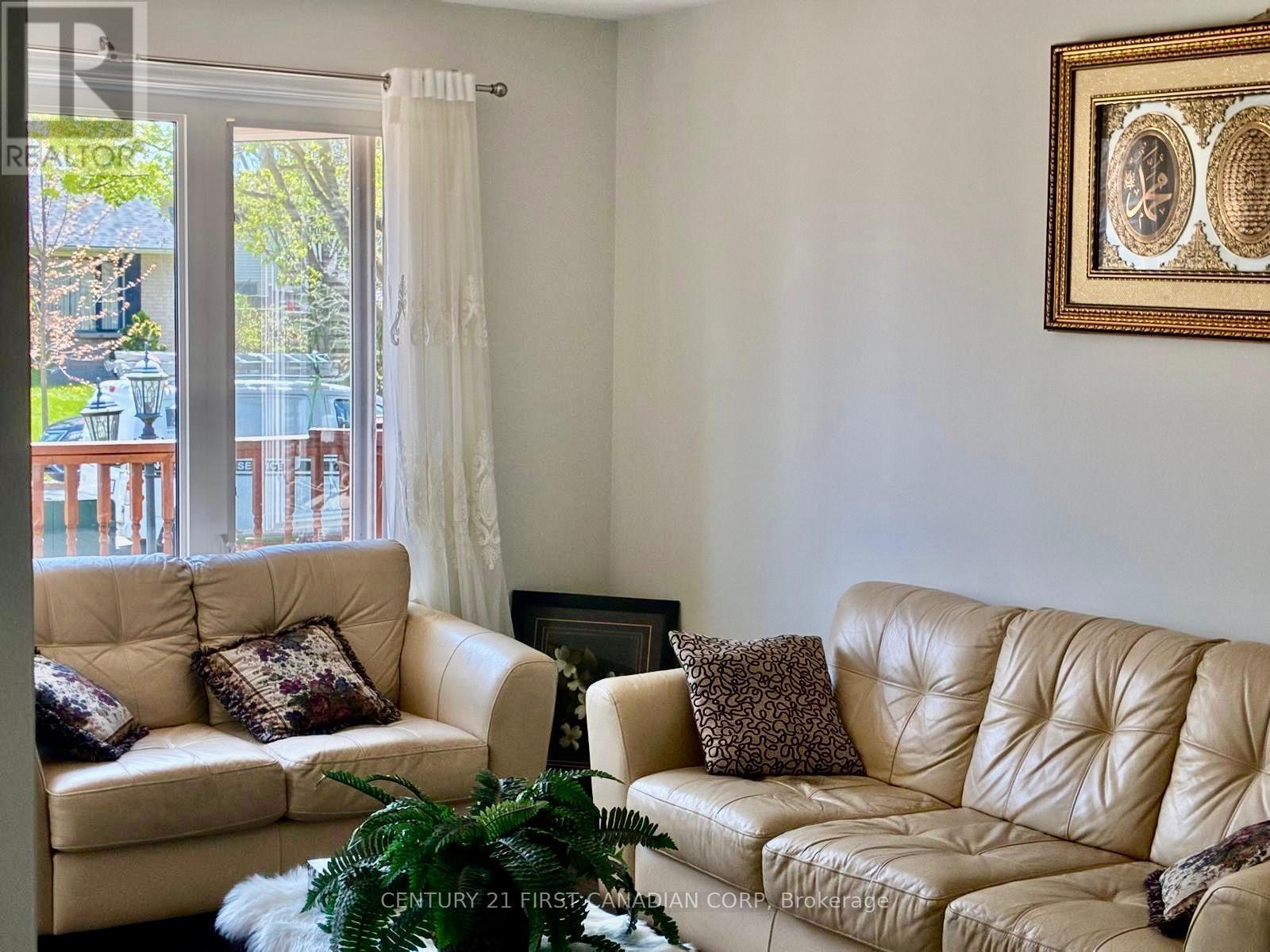 349 BANBURY CRESCENT - 10