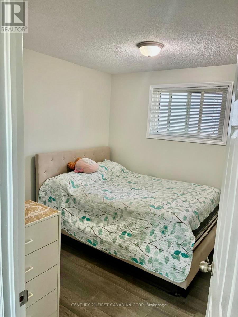 349 BANBURY CRESCENT - 13