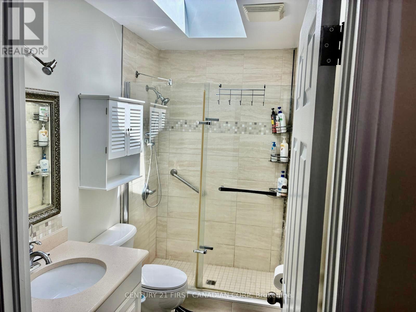 349 BANBURY CRESCENT - 15