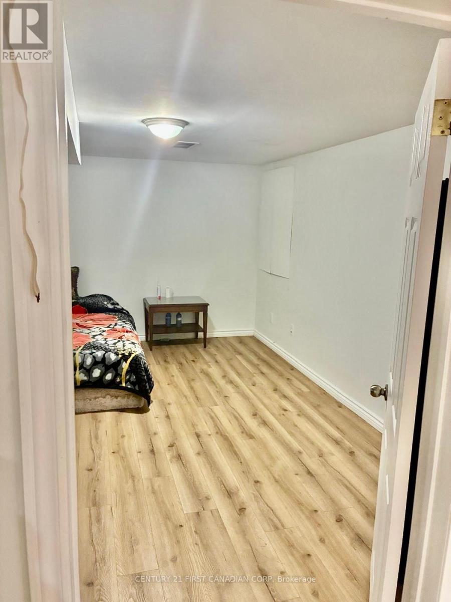 349 BANBURY CRESCENT - 20