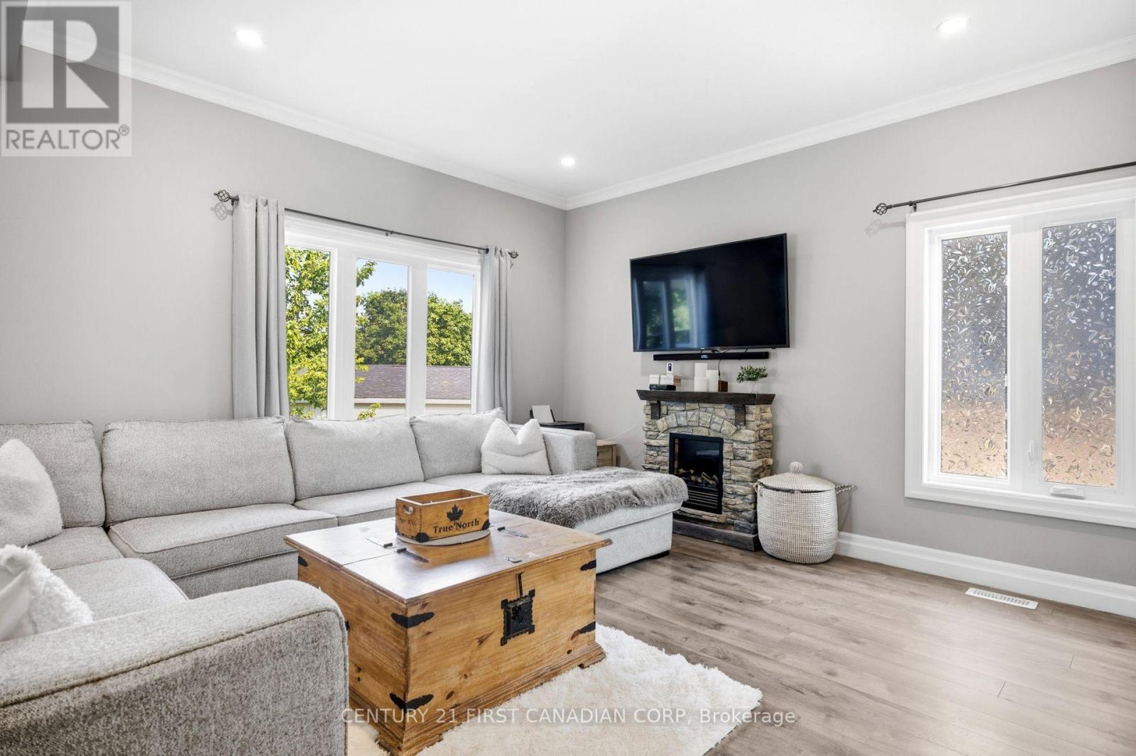 279 OAK STREET - 15