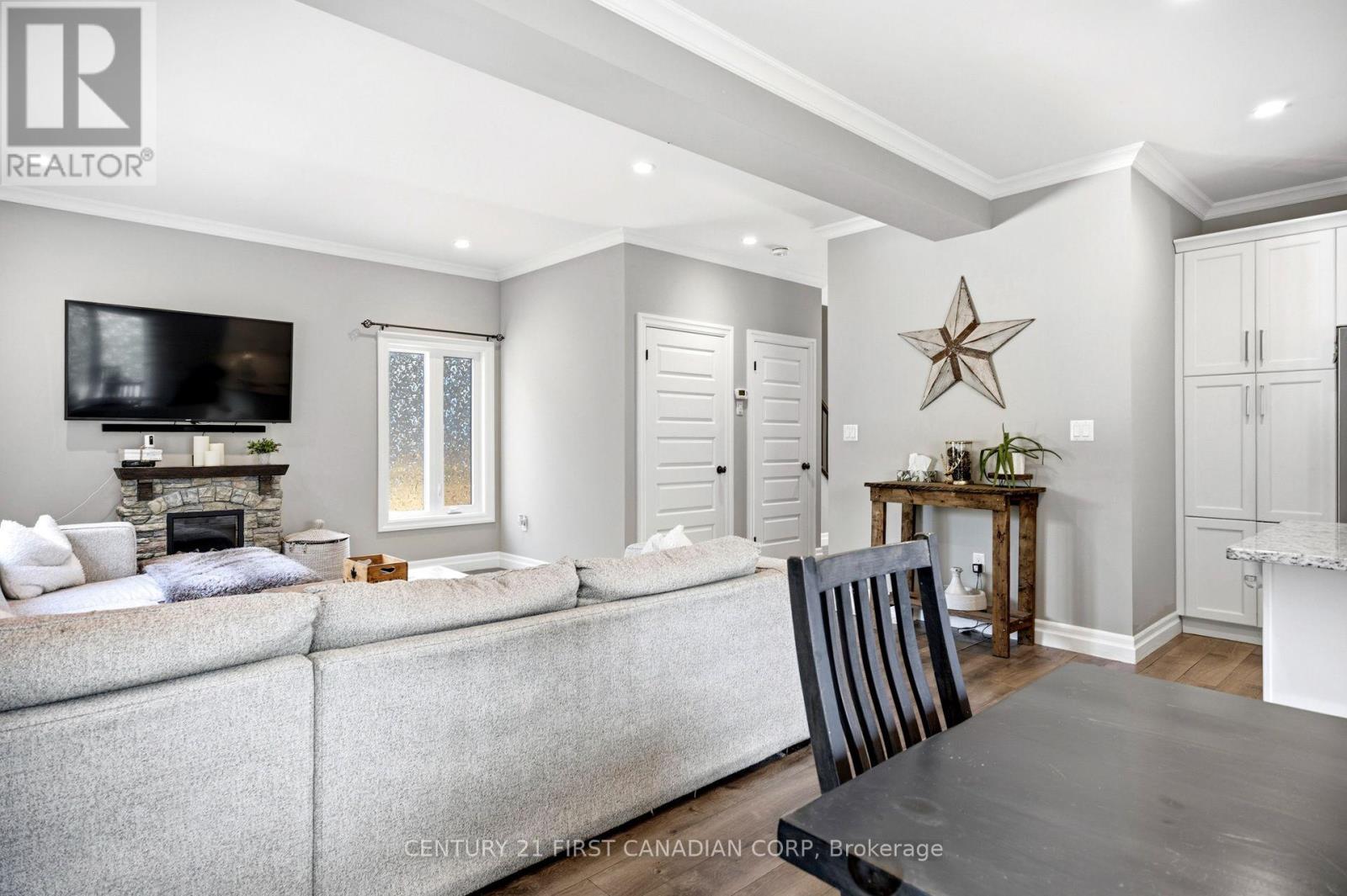 279 OAK STREET - 17