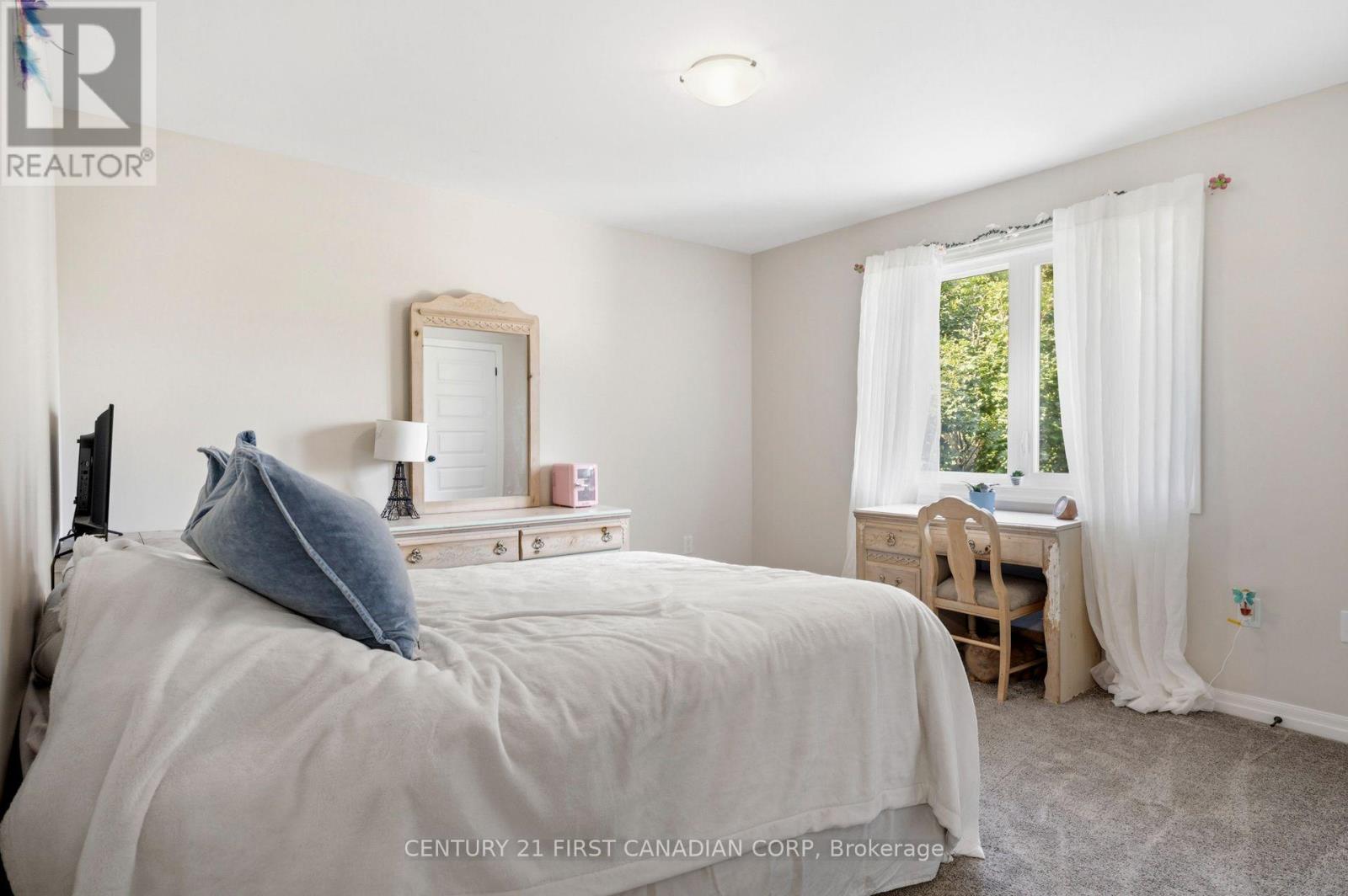 279 OAK STREET - 20