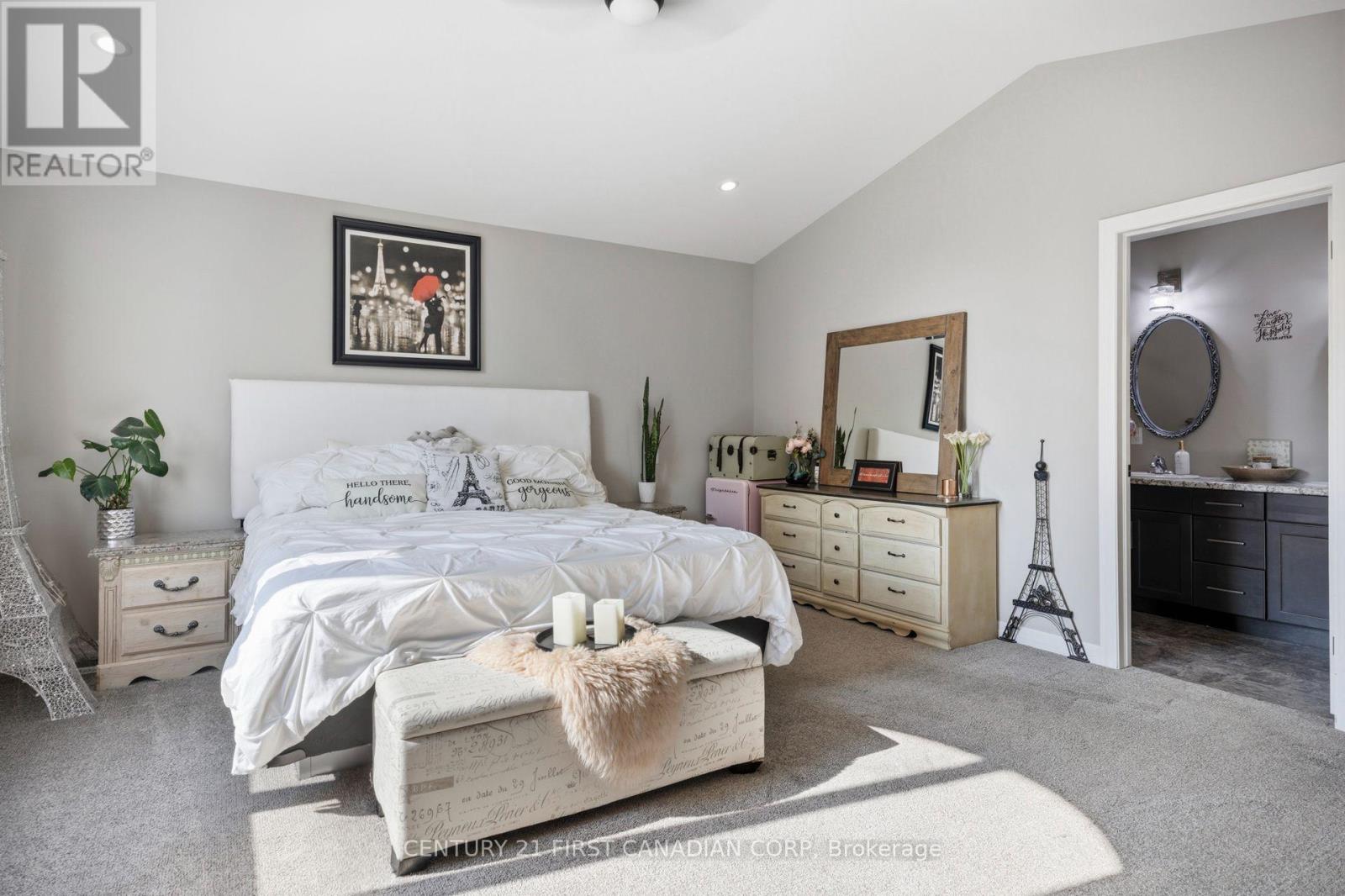 279 OAK STREET - 23