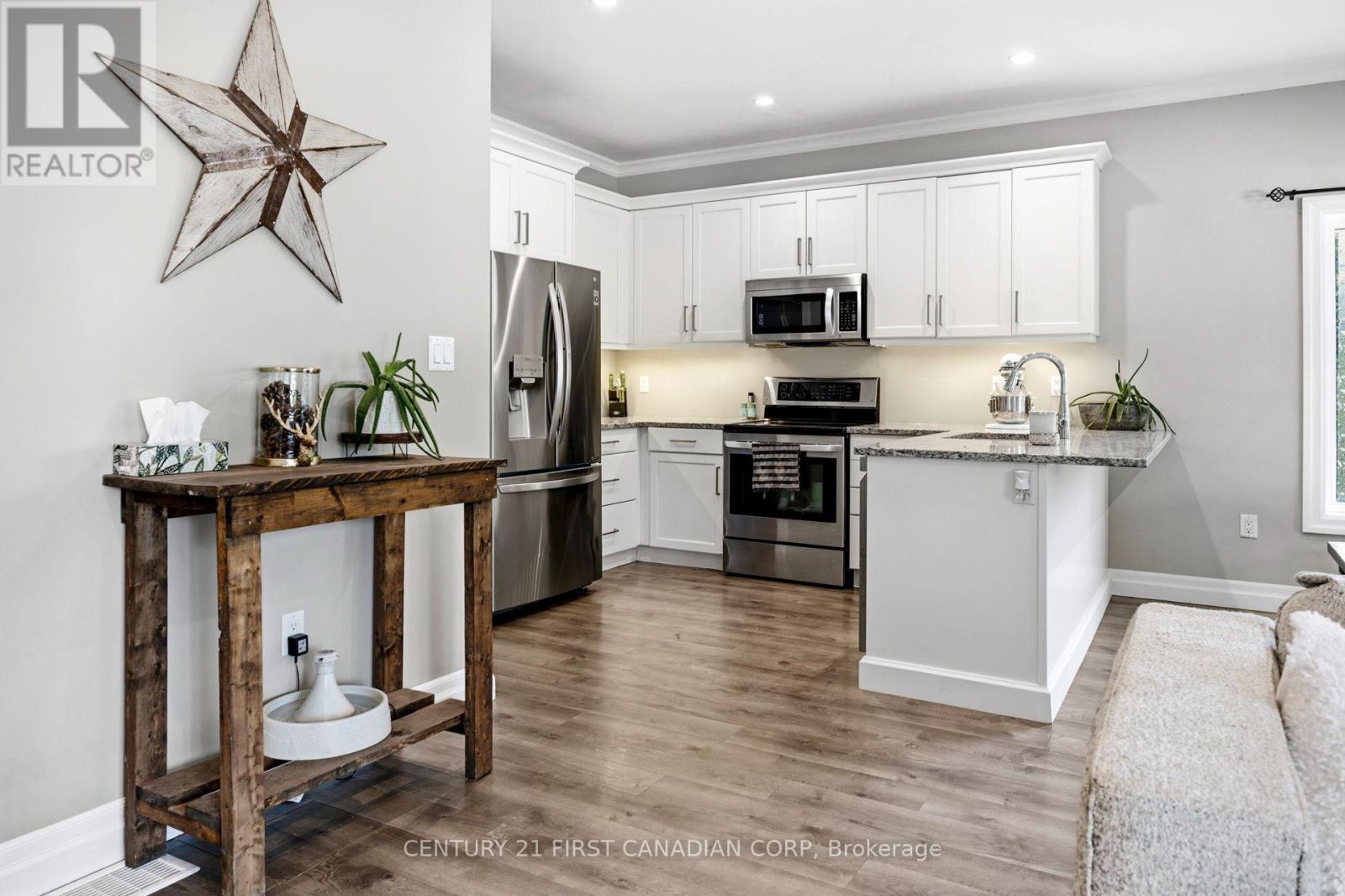 279 OAK STREET - 9