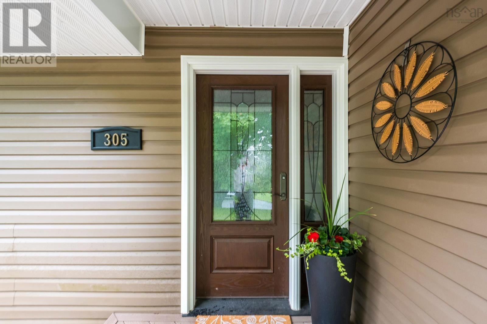 305 Fraser Street - 3