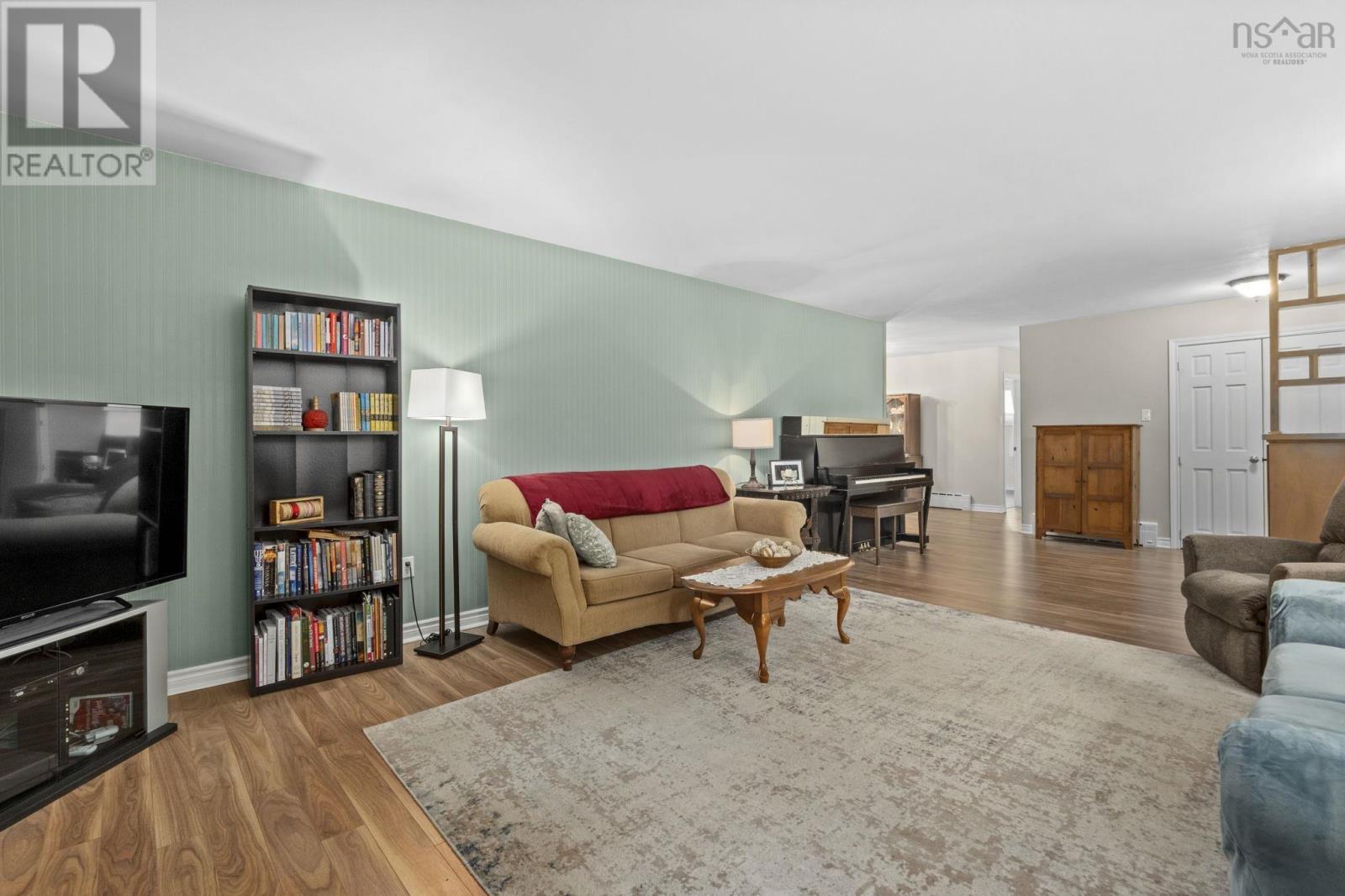 305 Fraser Street - 14