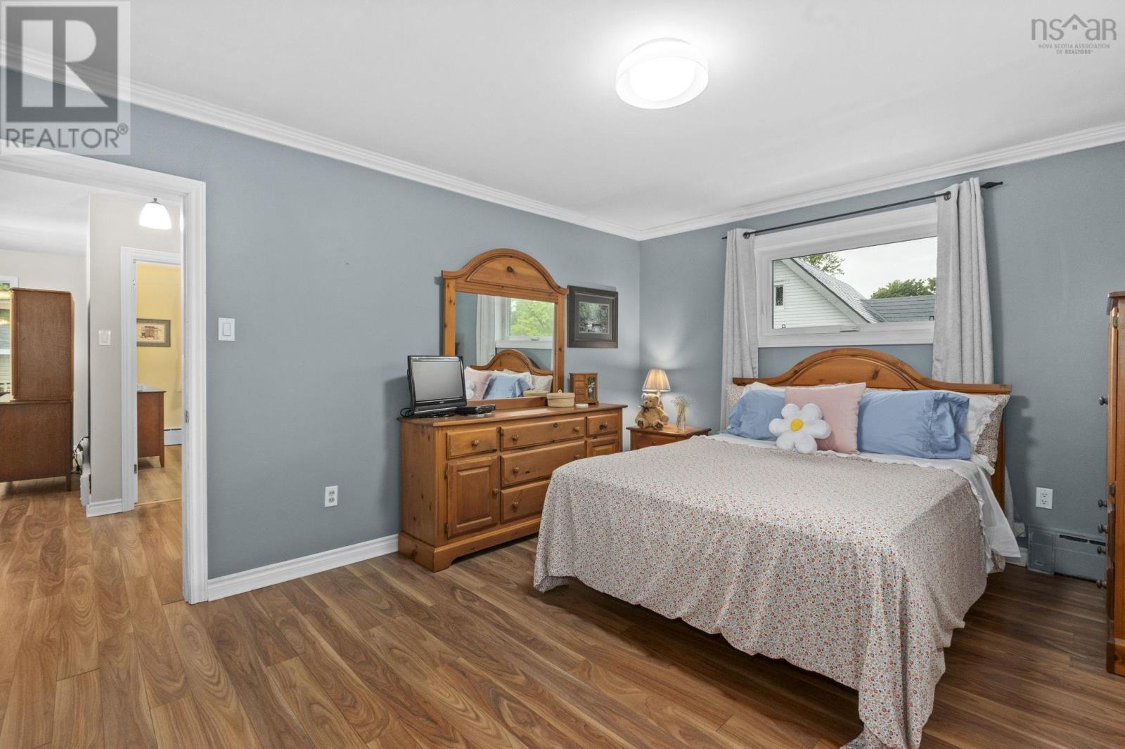305 Fraser Street - 28