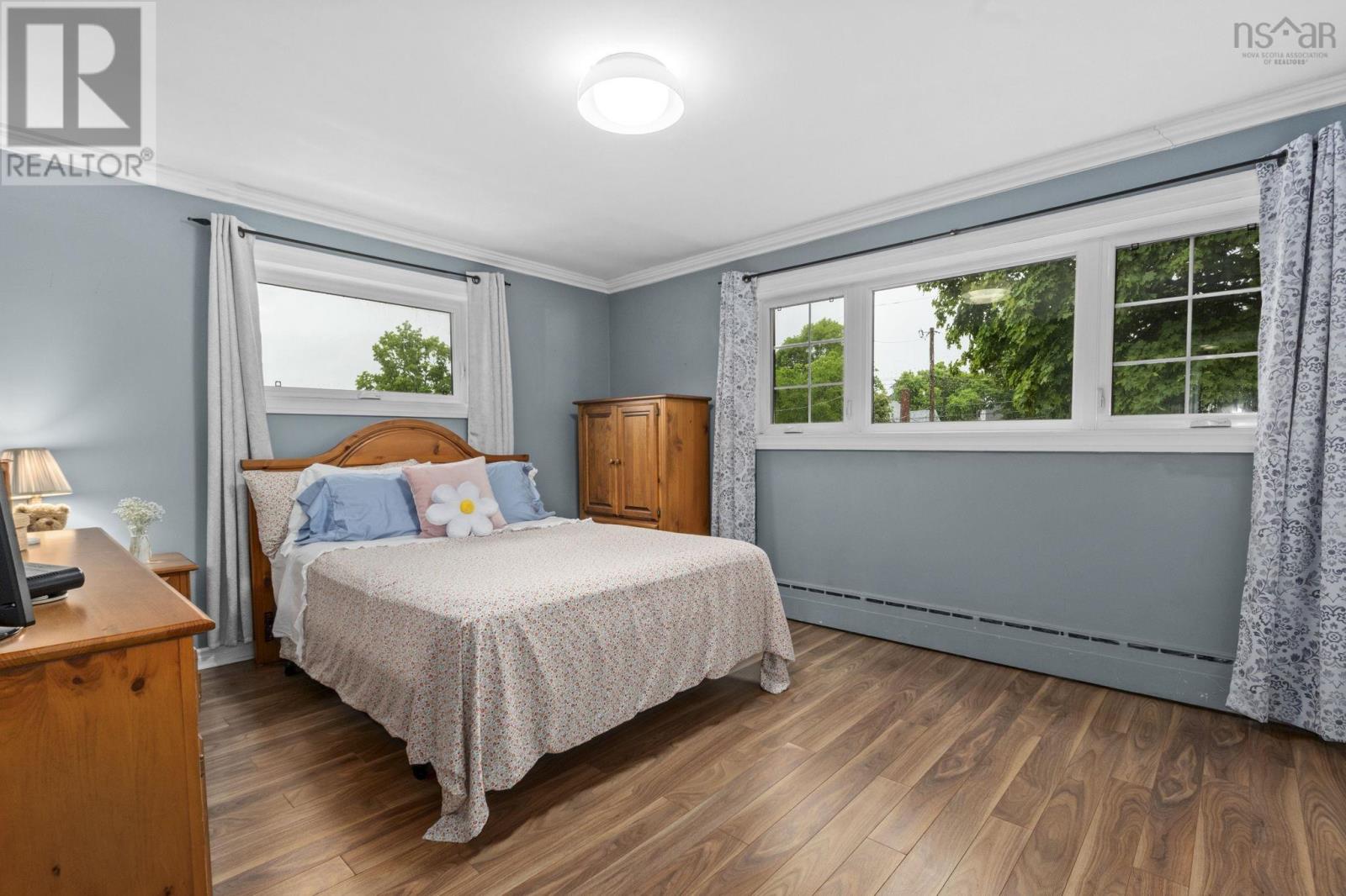 305 Fraser Street - 26