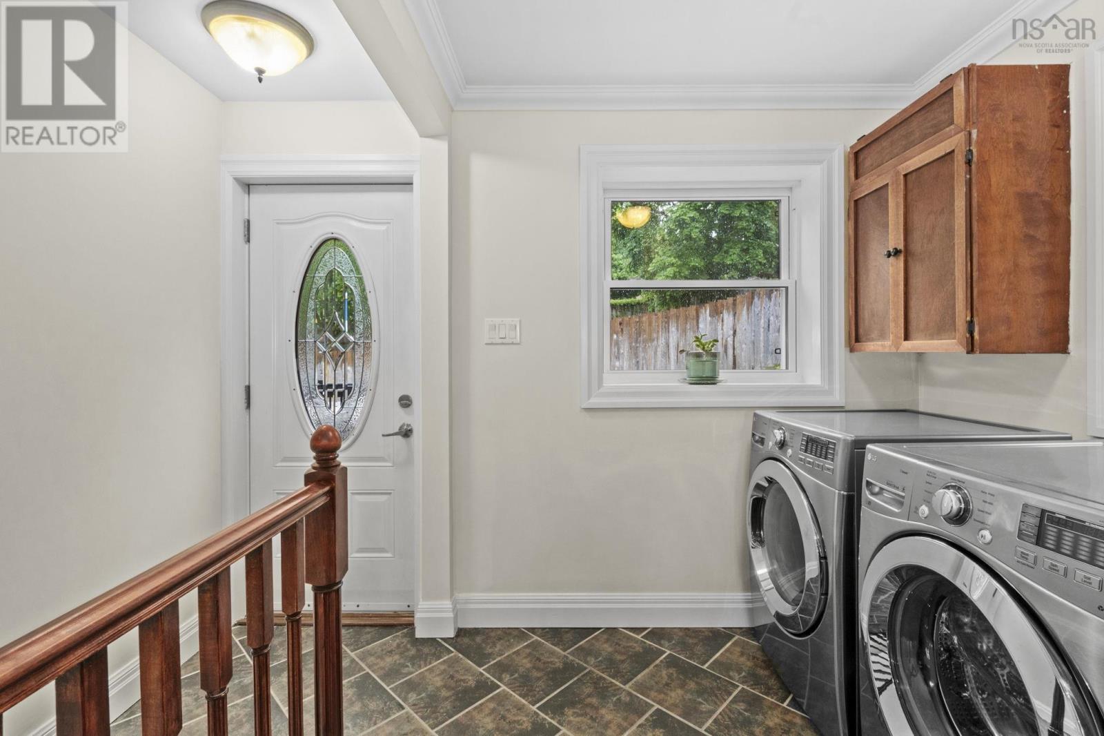 305 Fraser Street - 34