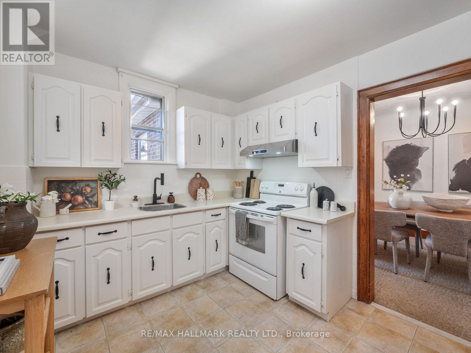 27 LESMOUNT AVENUE - 15