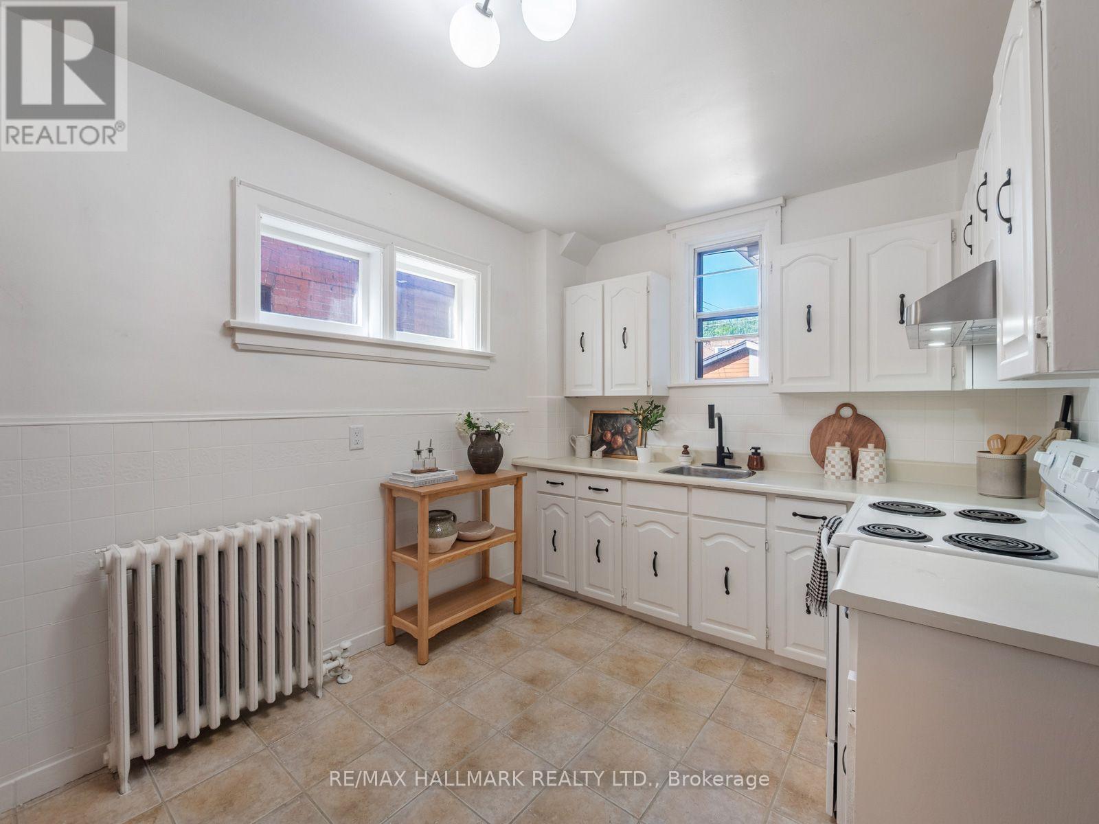 27 LESMOUNT AVENUE - 16