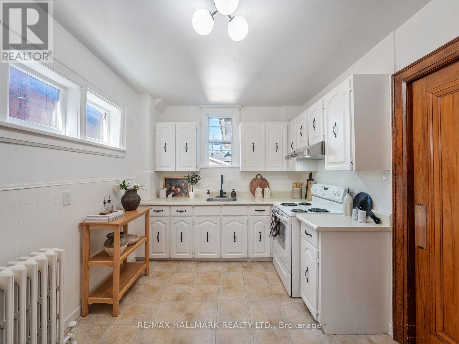 27 LESMOUNT AVENUE - 17