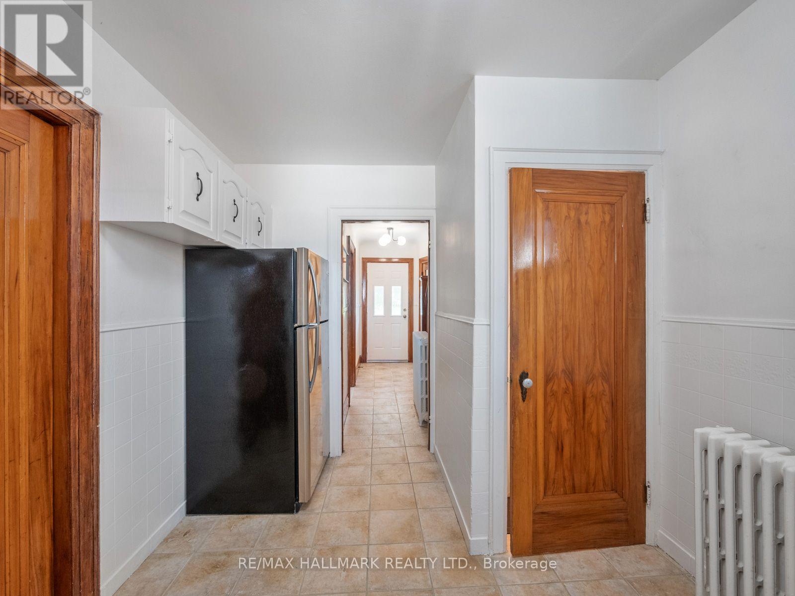27 LESMOUNT AVENUE - 19