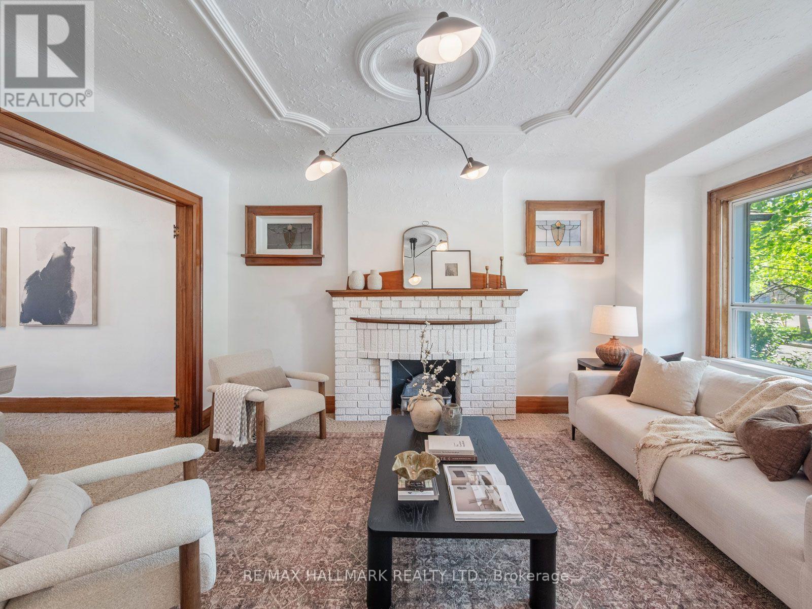 27 LESMOUNT AVENUE - 2
