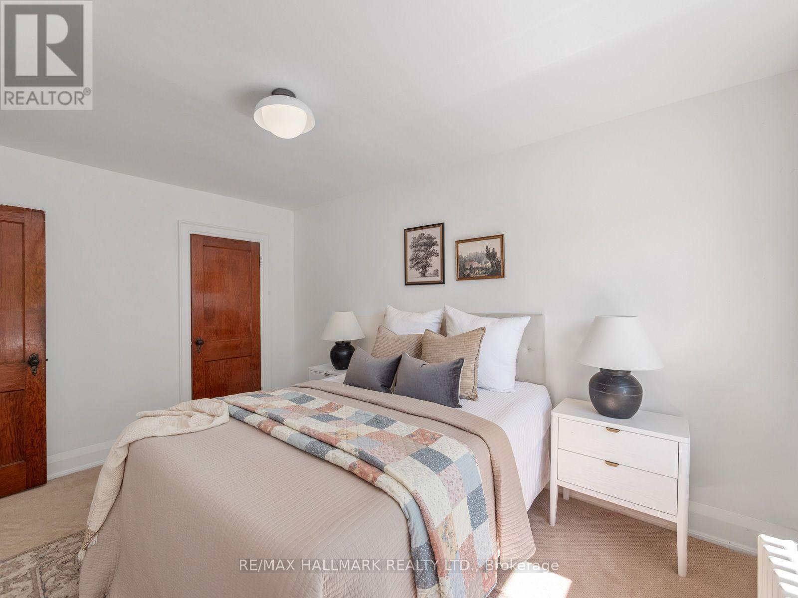 27 LESMOUNT AVENUE - 24