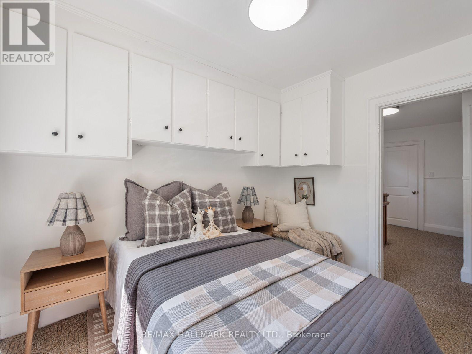 27 LESMOUNT AVENUE - 27