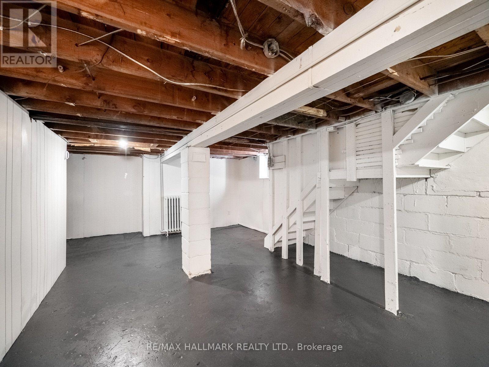 27 LESMOUNT AVENUE - 35
