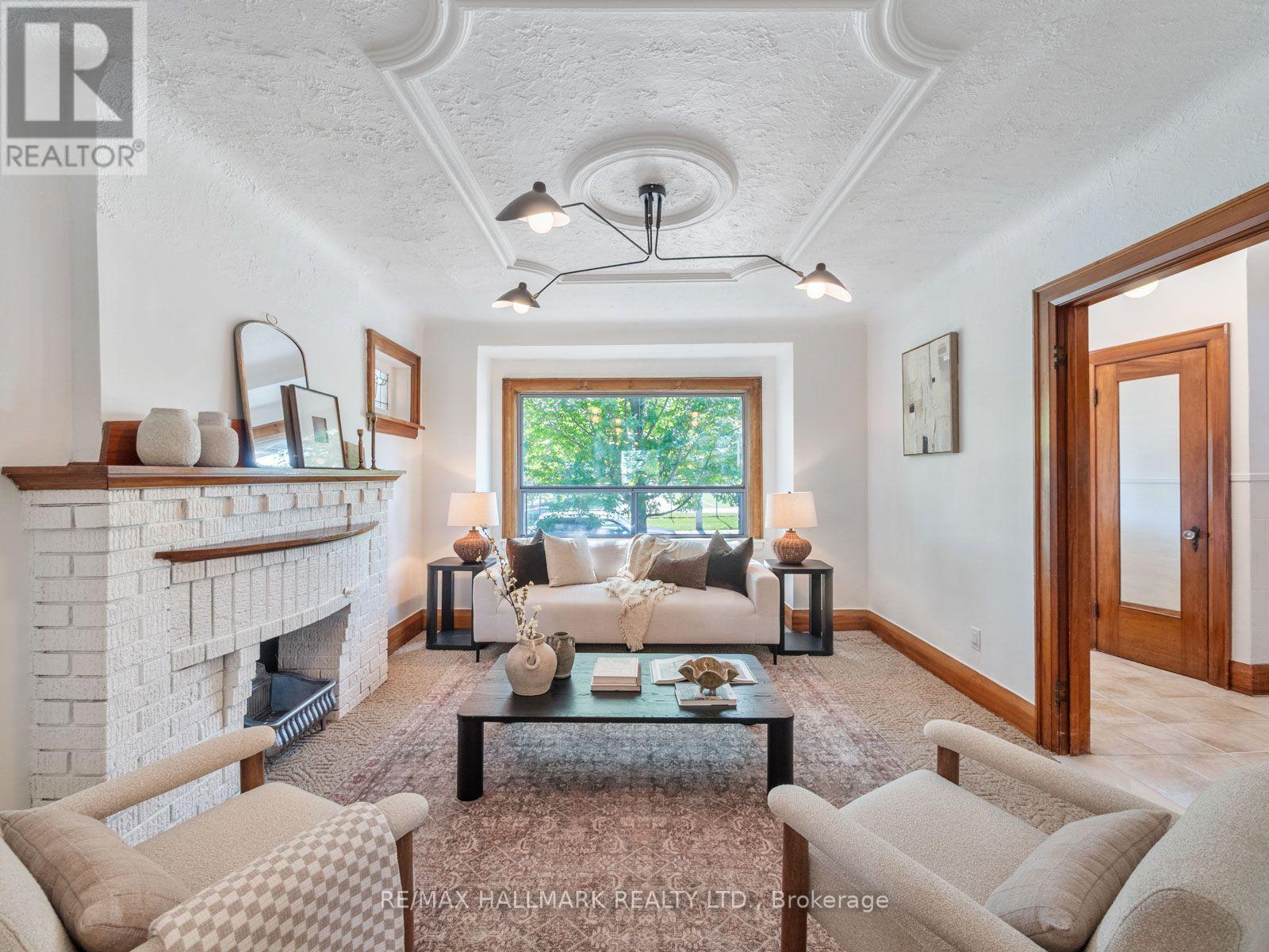 27 LESMOUNT AVENUE - 4