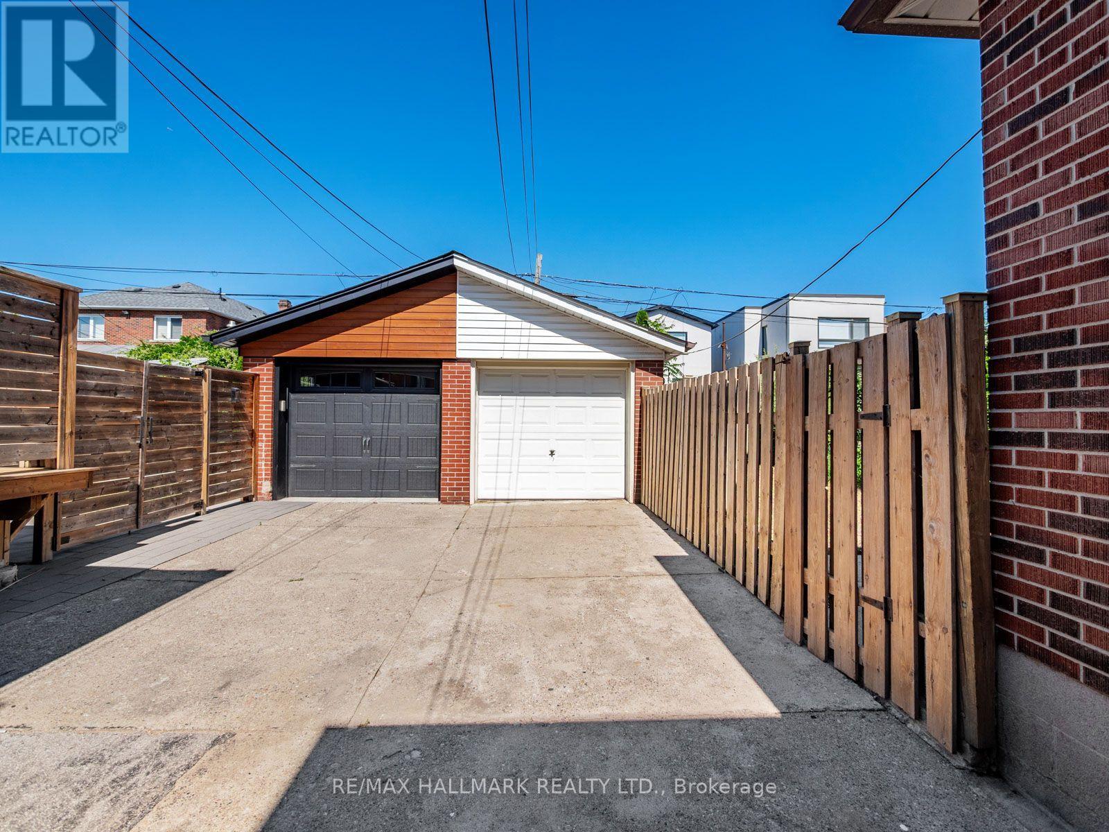 27 LESMOUNT AVENUE - 45