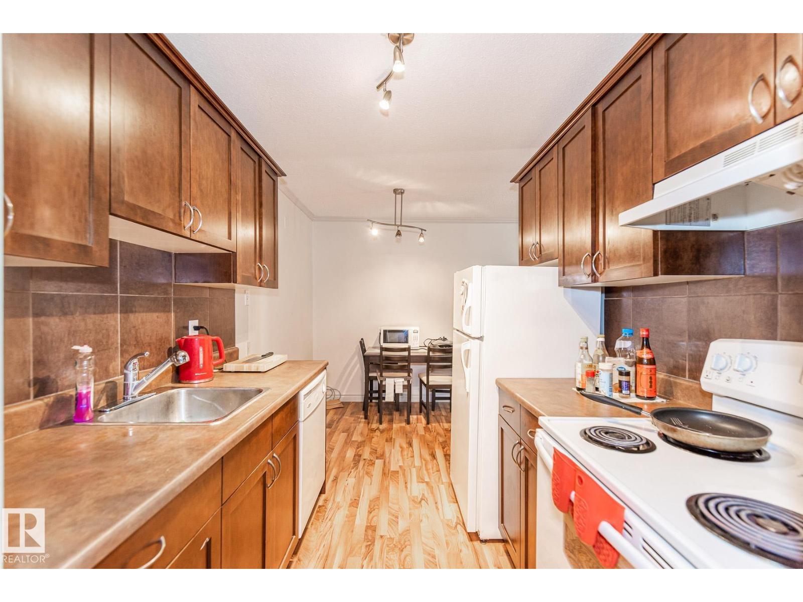 #204 10633 81 AV NW - 12