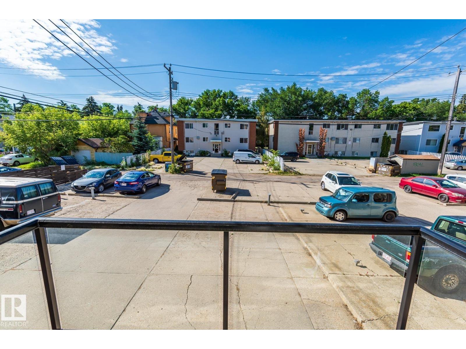 #204 10633 81 AV NW - 22