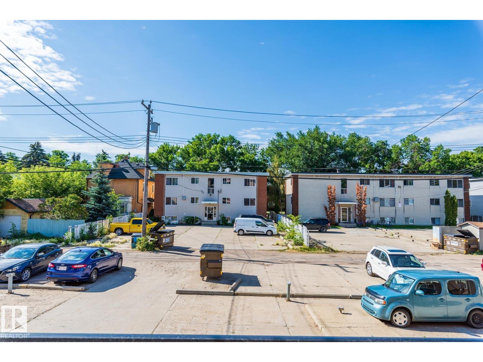 #204 10633 81 AV NW - 23