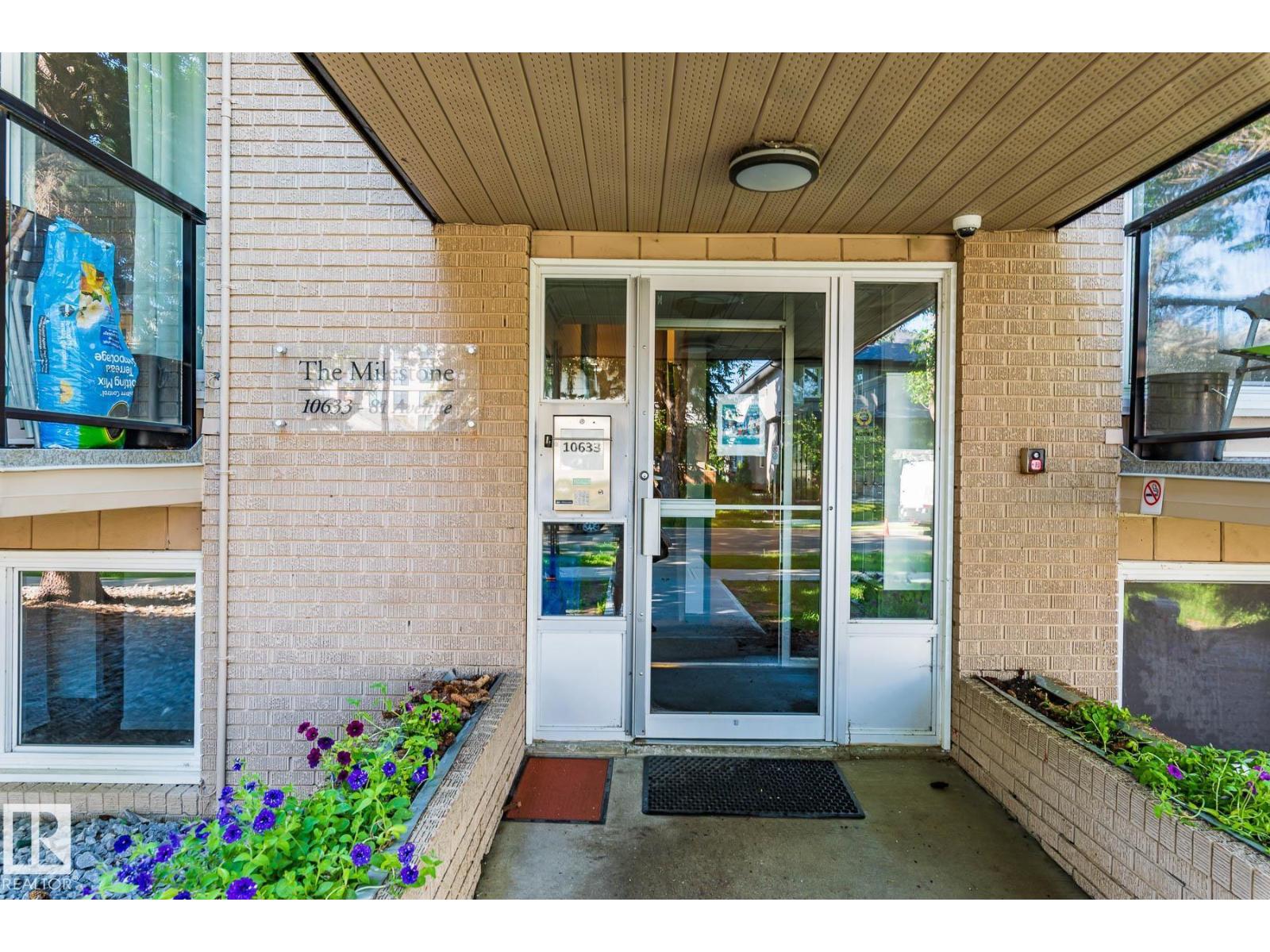 #204 10633 81 AV NW - 3