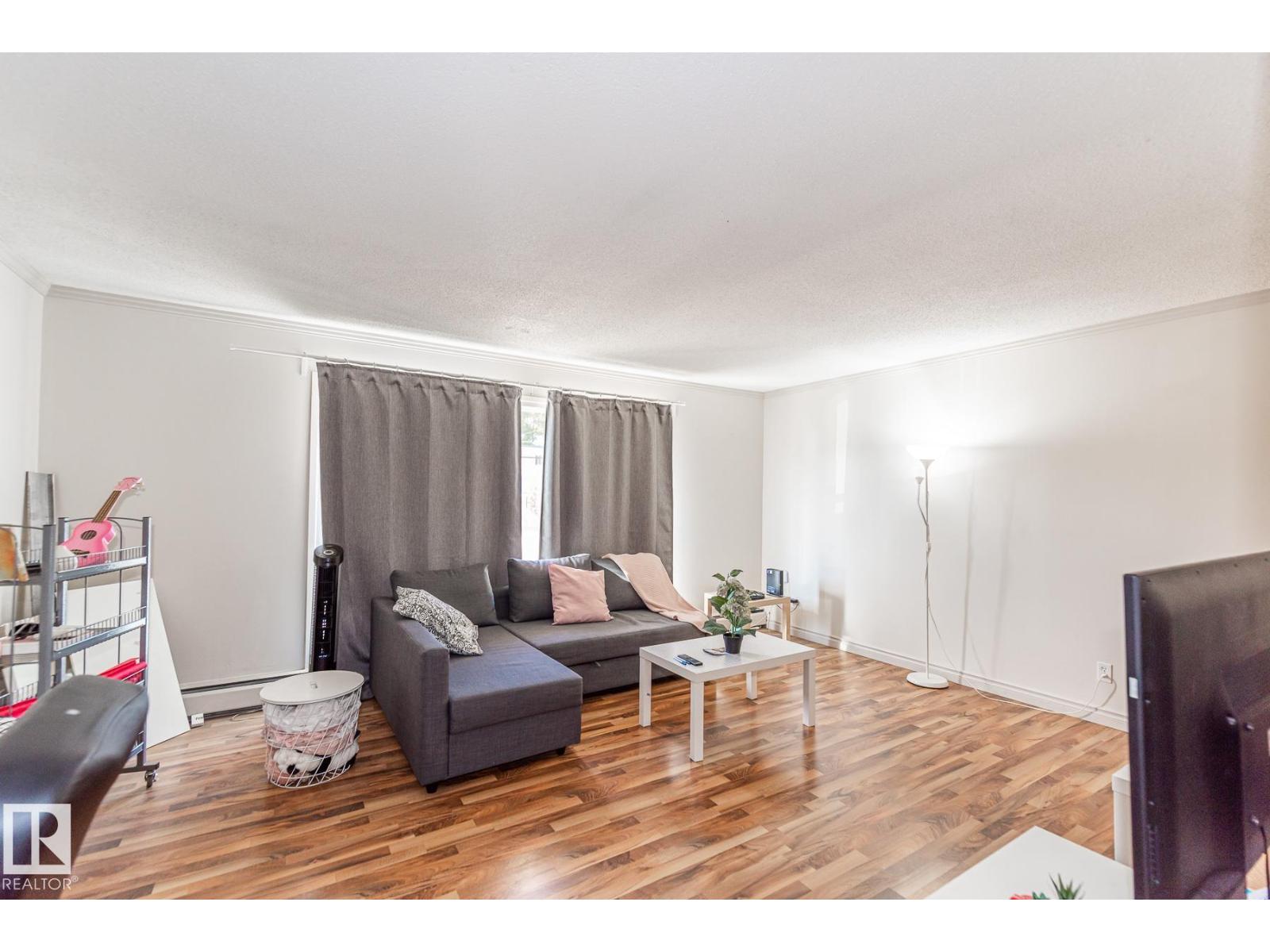 #204 10633 81 AV NW - 6
