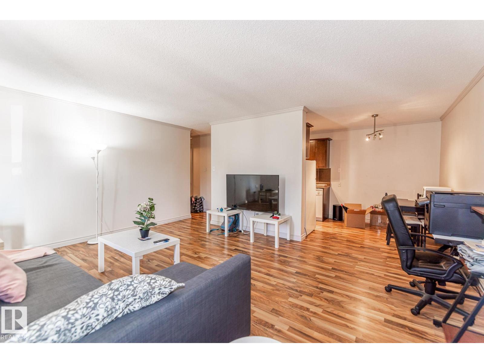 #204 10633 81 AV NW - 7