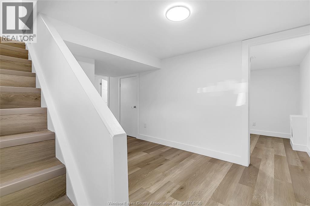 2123 SECORD - 14