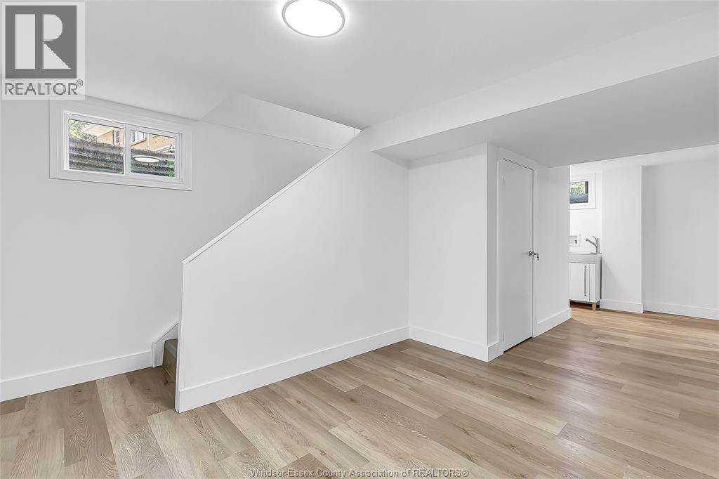 2123 SECORD - 16