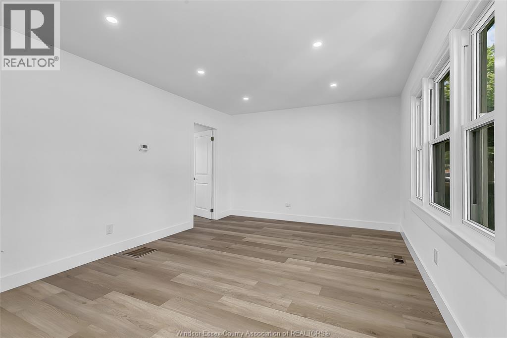 2123 SECORD - 27