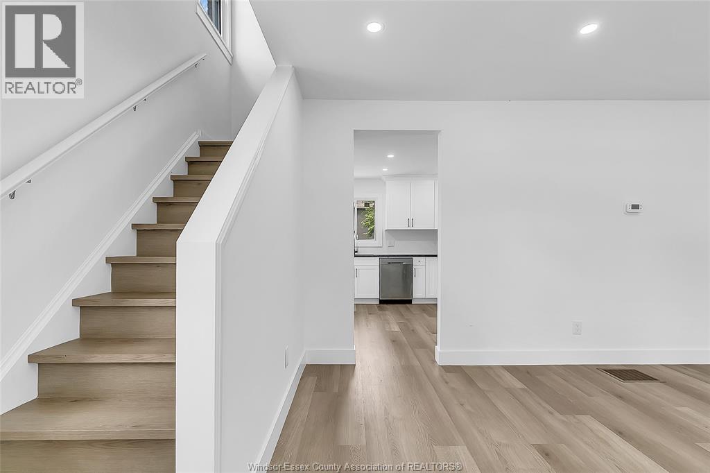 2123 SECORD - 8
