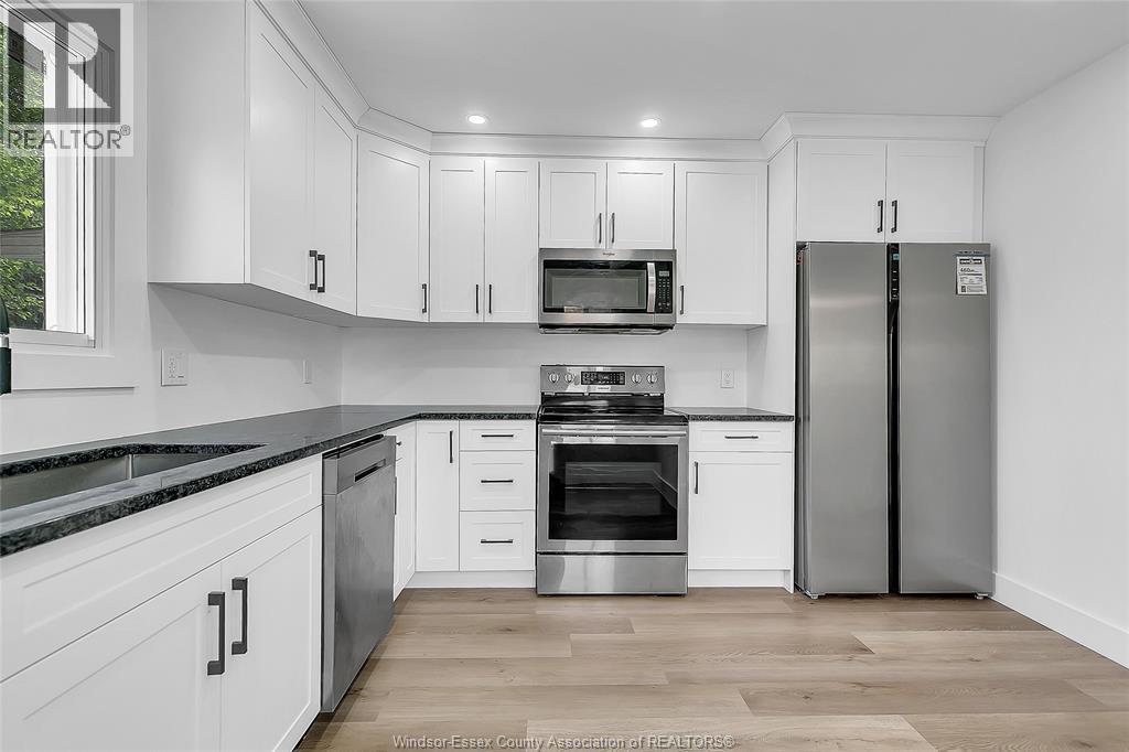 2123 SECORD - 12