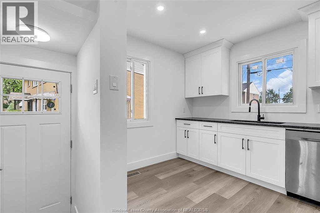 2123 SECORD - 11