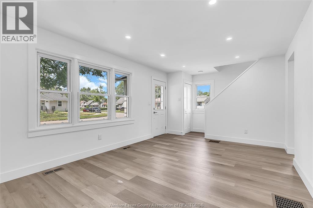 2123 SECORD - 7
