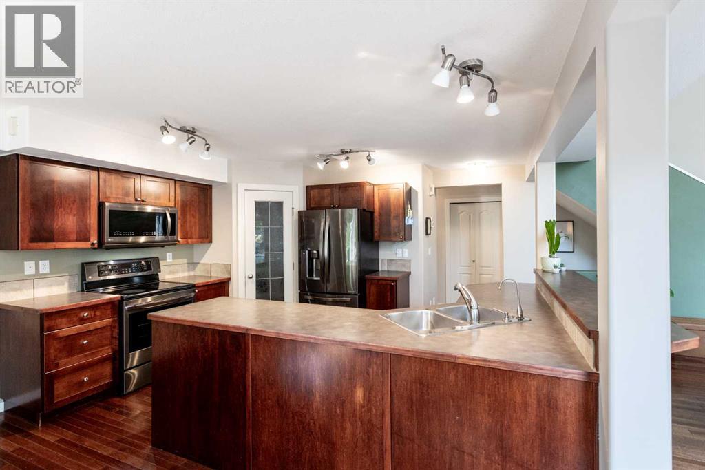 Listing photo – 454 Wishart Street, Red Deer